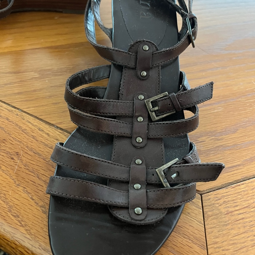 EUC a.n.a. size 8 brown wedge sandals
